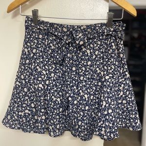 Urban Romantics Floral Belted Elastic Back Skort - M